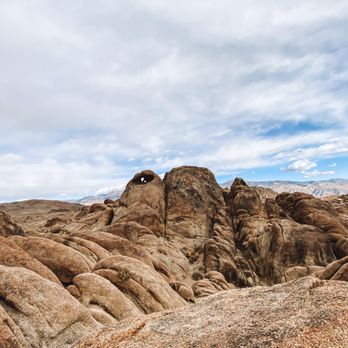 Mobius Arch Loop Trail - Hiking Near Me