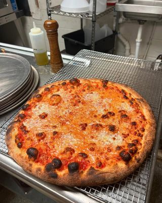 Small’s Pizza by null