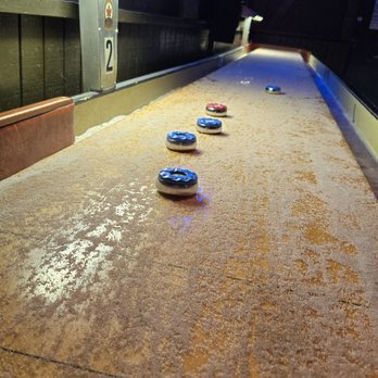 Gene's Tavern - Shuffleboard! - Sports Bars Near Me - Burlington, Washington