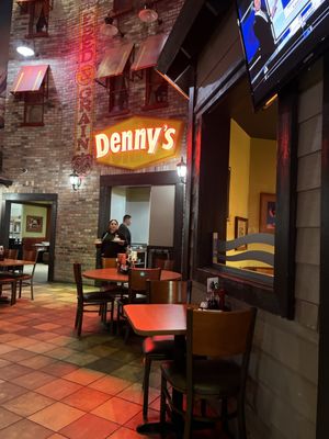 Denny's by null