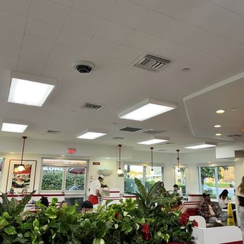 In-N-Out Burger - Inside - Burgers Near Me - Santee, California