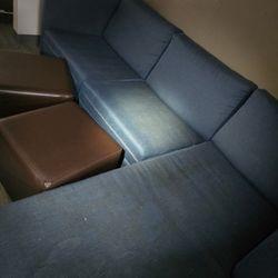 Comfort Suites - Furniture looks like it came from the dumpster