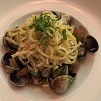 Ulivo - Spaghetti with Clamps - Italian Near Me - New York, New York Ulivo - Spaghetti with Clamps - Italian Near Me - New York, New York