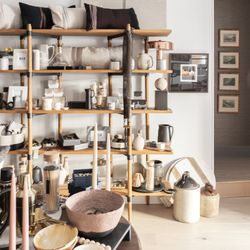 Mimi And Hill Shop