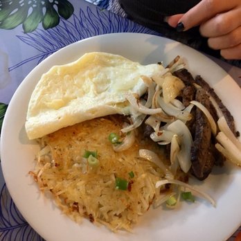 808 Grindz Cafe - Steak, egg whites and hash browns - Cafes Near Me - Lahaina, Hawaii