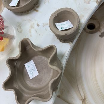 Oasis Pottery - Intro to throwing - Art Classes Near Me - Las Vegas, Nevada Oasis Pottery - Intro to throwing - Art Classes Near Me - Las Vegas, Nevada