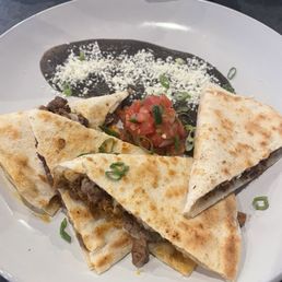 Special: Carne Asada & Chorizo Quesadilla 8/10 - a bit greasy, great flavor