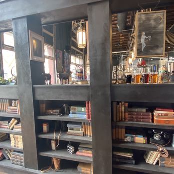 Petty Thieves Brewing Company - Breweries Near Me - Charlotte, North Carolina