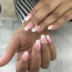 Lynn Nails & Spa