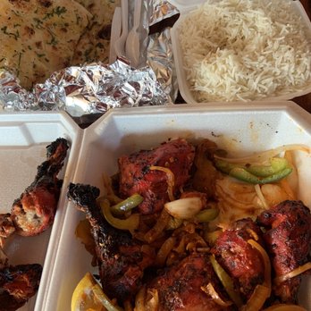 Slice of India - Tandoori chicken - comes with rice, bell pepper and onion. Ordered it spicy. Garlic naan was delicious. - Indian Near Me - Clovis, California Slice of India - Tandoori chicken - comes with rice, bell pepper and onion. Ordered it spicy. Garlic naan was delicious. - Indian Near Me - Clovis, California