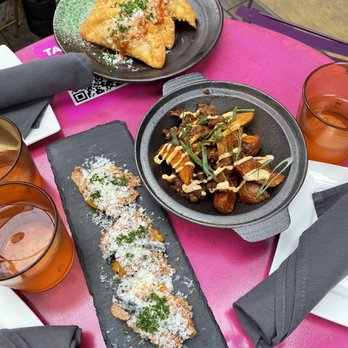 Sobre Mesa - Fritters, patatas bravas, empanadas - Cocktail Bars Near Me - Oakland, California Sobre Mesa - Fritters, patatas bravas, empanadas - Cocktail Bars Near Me - Oakland, California