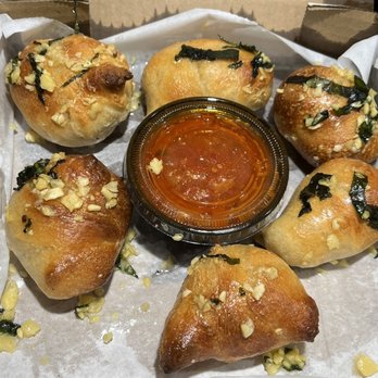 Dino's Pizza Kitchen - Garlic knots (no parm) - Pizza Near Me - Livermore, California