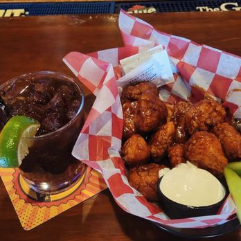 McGillicuddy's - Sports Bars Near Me - New Paltz, New York