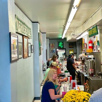 Fitz On Main - Counter seating - American Near Me - Kernersville, North Carolina