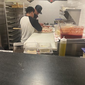 Home Slice Pizza - Pizza making - Pizza Near Me - Austin, Texas