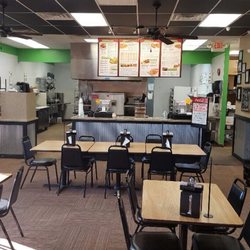 Fox's Pizza Den
