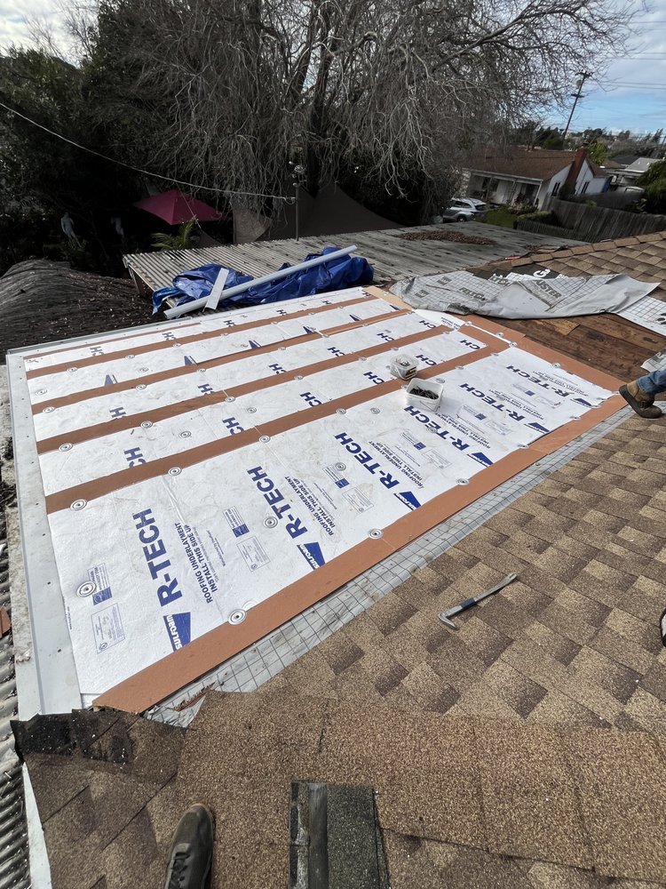 Slide of Fernandez Roof Repairs