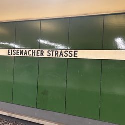 U-Bhf. Eisenacher Straße - U7-Eisenacher Strasse