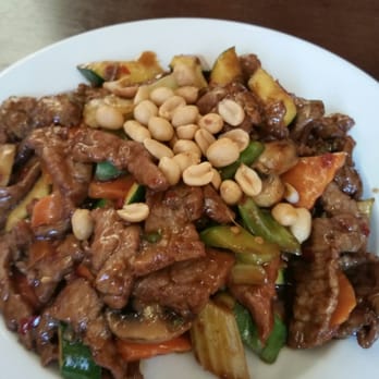 Chau's Cafe - Hunan Beef...excellent. - Chinese Near Me - Ashburn, Virginia