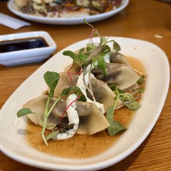 Sunda New Asian - Sushi Bars Near Me - Nashville, Tennessee