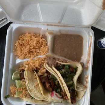 Taqueria Mexicana - 3 Tacos con Arroz Y Frijoles (Chorizo) - Mexican Near Me - West Haven, Connecticut Taqueria Mexicana - 3 Tacos con Arroz Y Frijoles (Chorizo) - Mexican Near Me - West Haven, Connecticut
