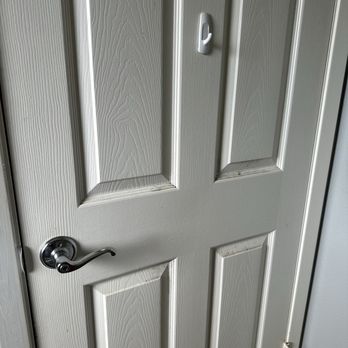 Daryl Home Cleaning Services - The bathroom door in the master bedroom was also left uncleaned. - Home Cleaning Near Me
