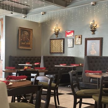 The Living Room - New American Near Me - Wesley Chapel, Florida