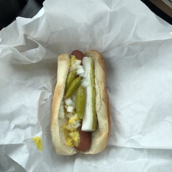 Henry's Drive-In - Great Dog! - Fast Food Near Me - Cicero, Illinois