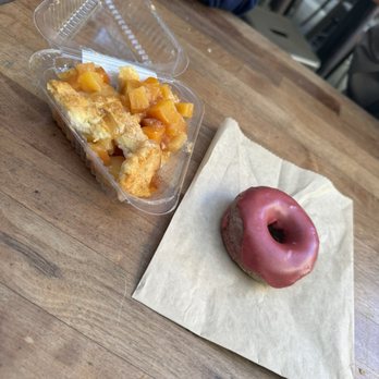 Dahlia Bakery - Bakeries Near Me - Seattle, Washington