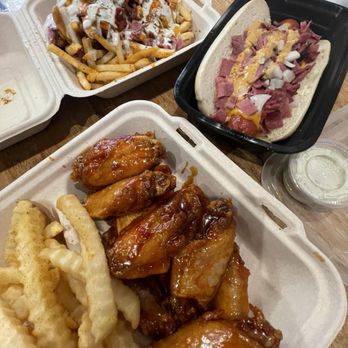 Dogs Chicks - Chicken Wings Near Me - Los Angeles, California Dogs Chicks - Chicken Wings Near Me - Los Angeles, California