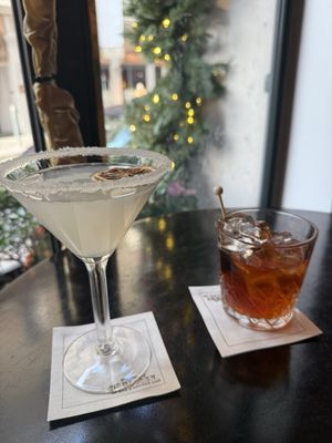 The Carousel Bar & Lounge by null