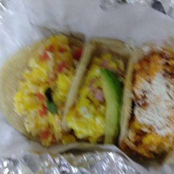 Clavel - 3$ breakfast tacos Sunday morning - Bars Near Me - Baltimore, Maryland