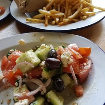 Kentro Greek Kitchen - Horiatiki salad and chicken pita - Greek Near Me - Fullerton, California Kentro Greek Kitchen - Horiatiki salad and chicken pita - Greek Near Me - Fullerton, California