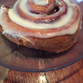 Lighthouse Cafe - Fresh cinnamon roll - Breakfast & Brunch Near Me - Sanibel, Florida Lighthouse Cafe - Fresh cinnamon roll - Breakfast & Brunch Near Me - Sanibel, Florida