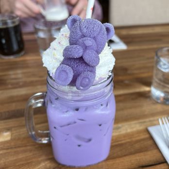 Lapisara Eatery - UBE Latte - Breakfast & Brunch Near Me - San Francisco, California