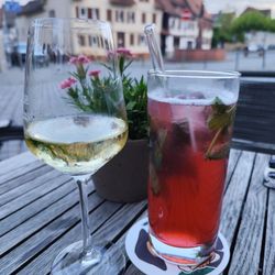 Marktweib - Weissburgunder - Weingut Sander - Rheinhessen - 8,70 €/0,2 l und Himbeer-Holunder-Minze