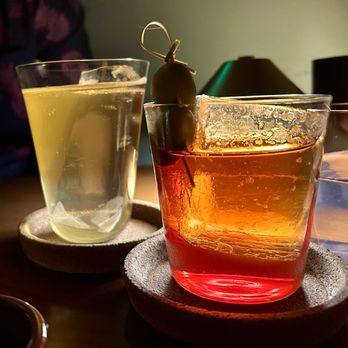 Red Frog - Speakeasies Near Me - Lisbon, 11