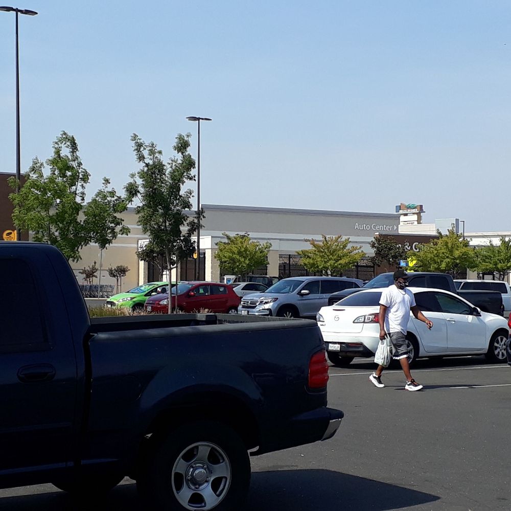 Walmart Supercenter - Walmart parking lot - Grocery Near Me - Sacramento, California Walmart Supercenter - Walmart parking lot - Grocery Near Me - Sacramento, California