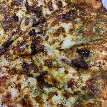 Pizza Factory - Pesto, Sundried Tomatoes & Garlic - Pizza Near Me - Three Rivers, California