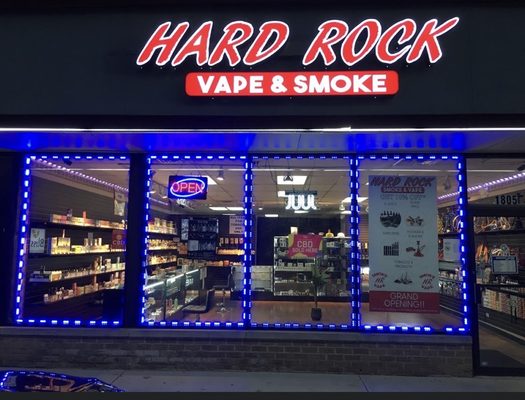 Vape Town, 682 S Barrington Rd, Streamwood, IL 60107, US