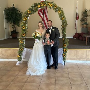 Oakbrook Florist & Flower Delivery - The finished garland around the trellis. Was perfect! - Florists Near Me - Mountain View, California