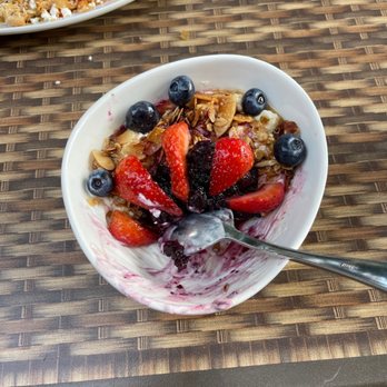 Kindbelly Cafe - Berry Bee Good Bowl - Juice Bars & Smoothies Near Me - Myrtle Beach, South Carolina Kindbelly Cafe - Berry Bee Good Bowl - Juice Bars & Smoothies Near Me - Myrtle Beach, South Carolina