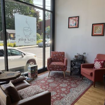 Little River Coffee - Inside seating - Coffee & Tea Near Me - Lisbon, Maine