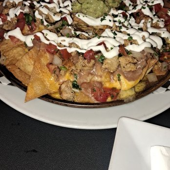 Morrison - Burbank - Nachos with chicken - Gastropubs Near Me - Burbank, California Morrison - Burbank - Nachos with chicken - Gastropubs Near Me - Burbank, California