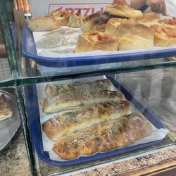 Maxs Pizzeria Restaurant