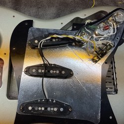 South Austin Music - The guts of the guitar.