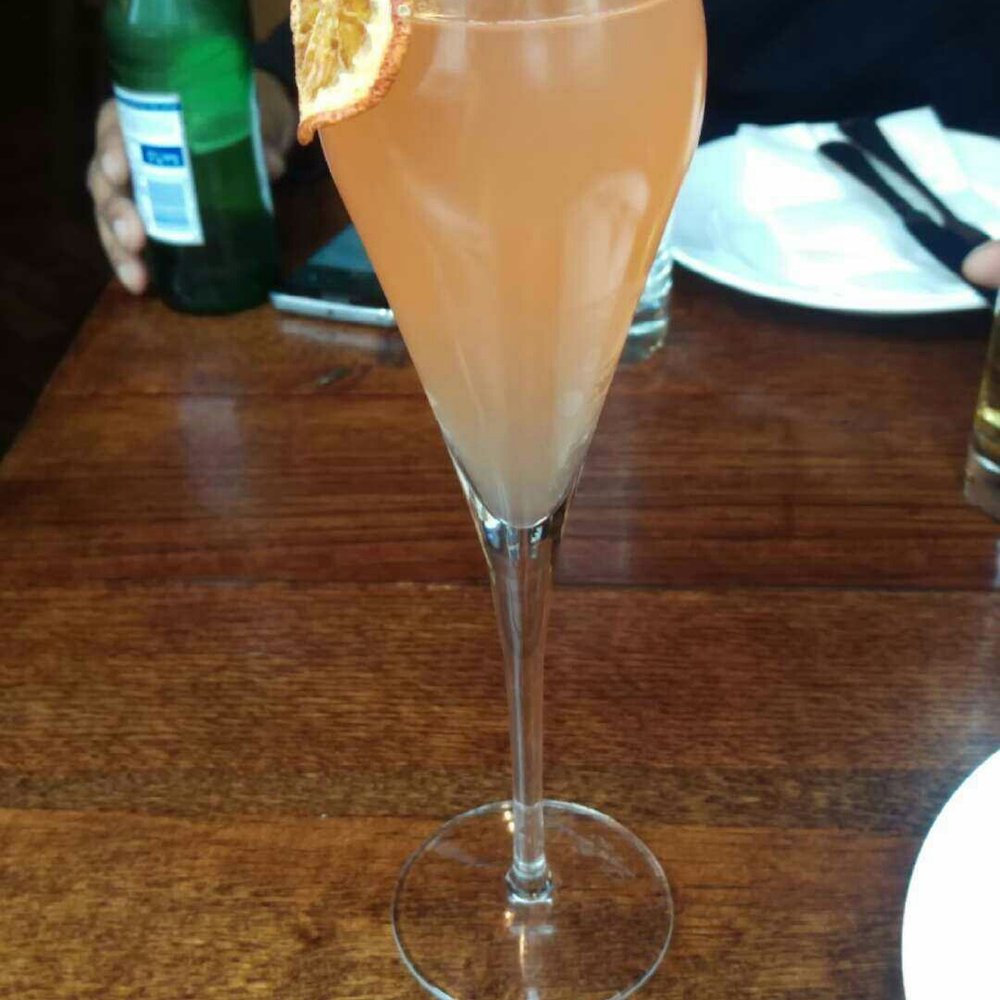 Ember Yard - Naranja de sangre - chase citrus vodka, elderflower, blood orange and prosecco #colourblast - Spanish Near Me - London, XGL Ember Yard - Naranja de sangre - chase citrus vodka, elderflower, blood orange and prosecco #colourblast - Spanish Near Me - London, XGL