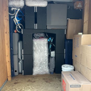 Santa Barbara Moving Made Easy - Even when I decided last minute to pack a huge outdoor patio set...they made it work! - Movers Near Me Santa Barbara Moving Made Easy - Even when I decided last minute to pack a huge outdoor patio set...they made it work! - Movers Near Me