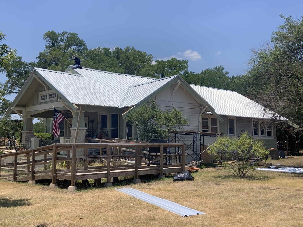 Slide of J&M Roofing