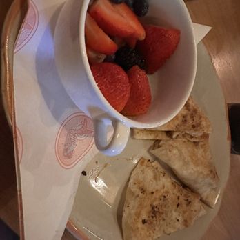 Pier 6 - Kids chicken quesadilla and fruit - Seafood Near Me - San Leon, Texas Pier 6 - Kids chicken quesadilla and fruit - Seafood Near Me - San Leon, Texas